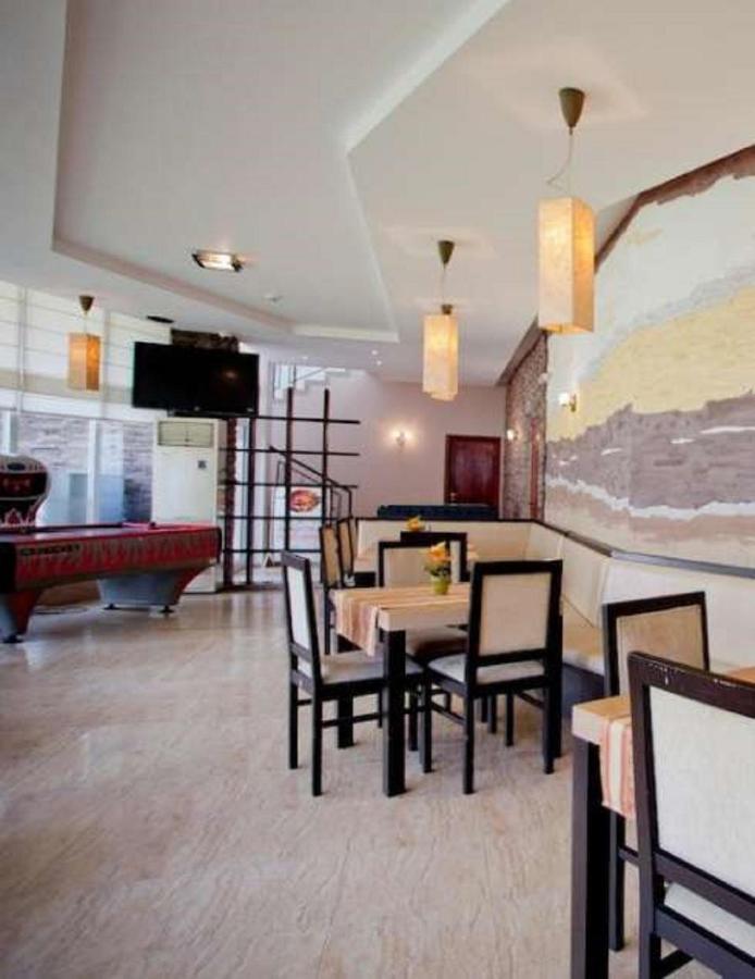 Yves 2 Bed Apart At Sun Village Sunny Beach Not Far Away From The Sea Dış mekan fotoğraf